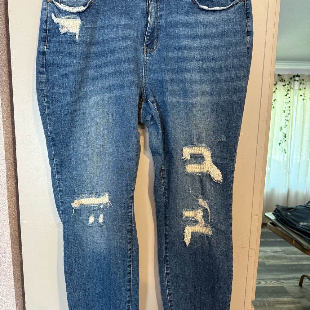 Judy Blue Distressed Blue Jeans